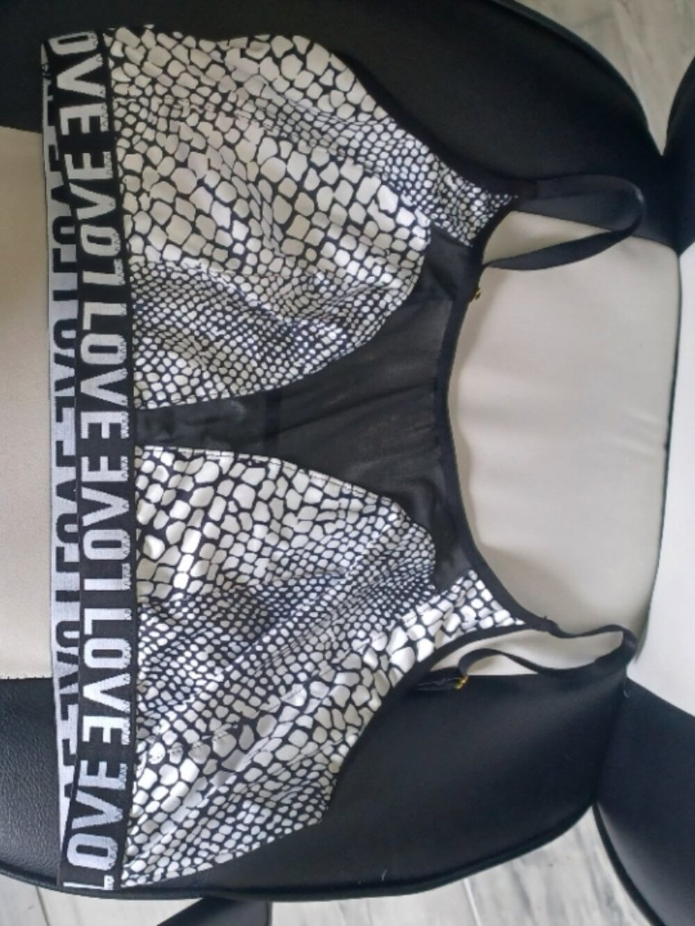 Plus Sexy Wireless LOVE Bra B/W Snakeskin Mesh Adjustable Straps Stretch 4X - Picture 5 of 5